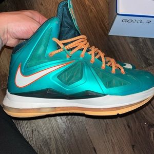 Size 10- Nike LeBron 10 Miami Dolphins 2013 EXCELLENT CONDITION!